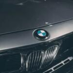 BMW modificata con upgrade al motore e miglioramenti estetici sportivi
